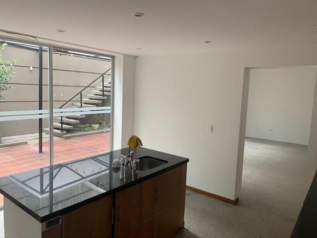 Local comercial en Emaus, Bogotá — foto 17